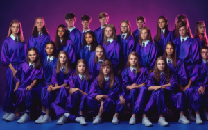 Aplikasi Pengeditan Foto Epik: Foto Sekolah Bergaya '90-an dengan Fitur AI Yearbook