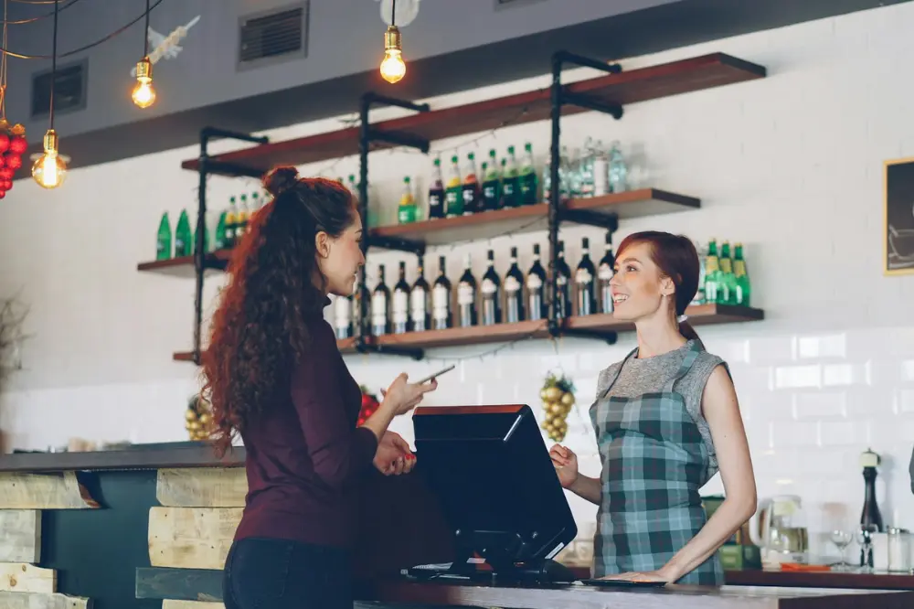 foto staff front office manusia yang dapat mengalami kelelahan saat bekerja